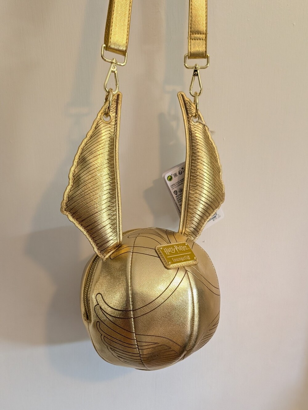 🎬 NWT - Loungefly Harry Potter Golden Snitch Crossbody Bag